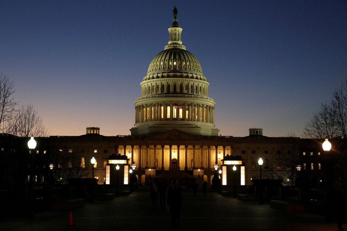 NoticentroE's tweet photo. Congreso de EEUU presenta proyecto provisional para evitar cierre del Gobierno: https://t.co/3uO6RVN4mg

#NotiCentroExpress #EEUU #Congreso https://t.co/E3h1pNEM6L