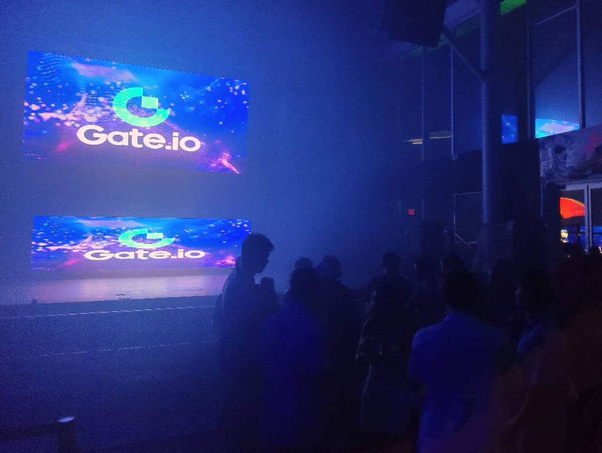 HipoGlobal's tweet photo. 🎉It's great to witness #web3 and #defi in the making!
🥂This is the #GoldenDao even in #Texas
🌐Yes, the Gate Community was there!
👉...and so was #AndrewYang #YangGang 🧢 https://t.co/RIJaoDCGvW