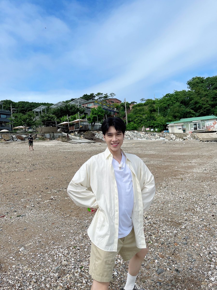jaheanget47's tweet photo. GIVEAWAY HENDERY BIRTHDAY

hadiahnya buat 5 orang pemenang masing-masing dapet 10k saldo shoppepay🤩🤩
syaratnya tinggal like, rt dan pastinya beri dukungan serta kasih sayang buat hendery❤️

end besok jam 8 malem

#zonauang️ #HenderyBirthdayProject
#HENDERY https://t.co/nN83VTy55p