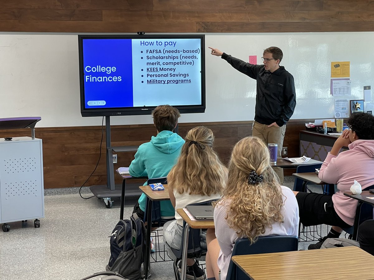 Thanks @Philip_Russell3 for helping us learn about FAFSA &amp; Future options today in ENG 4. <a href="/BGHSPurplesNews/">The Purple Spirit</a>