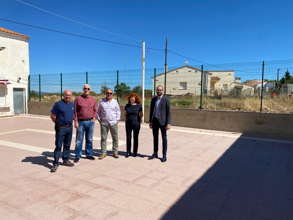 dipualba's tweet photo. 👌¡Las obras de la #carretera 🛣️ entre🚘#VilladeVes y #LaPared han sido adjudicadas! Una muy buena noticia que el vpdte. @valera_fran, ha trasladado a la alcaldesa de 🗣️💬 Balsa de Ves, respondiendo a la demanda del Ayto.  para la mejora de la Ab.2004.

👉 https://t.co/lyVd5x3pAV https://t.co/d55OPSmRi6