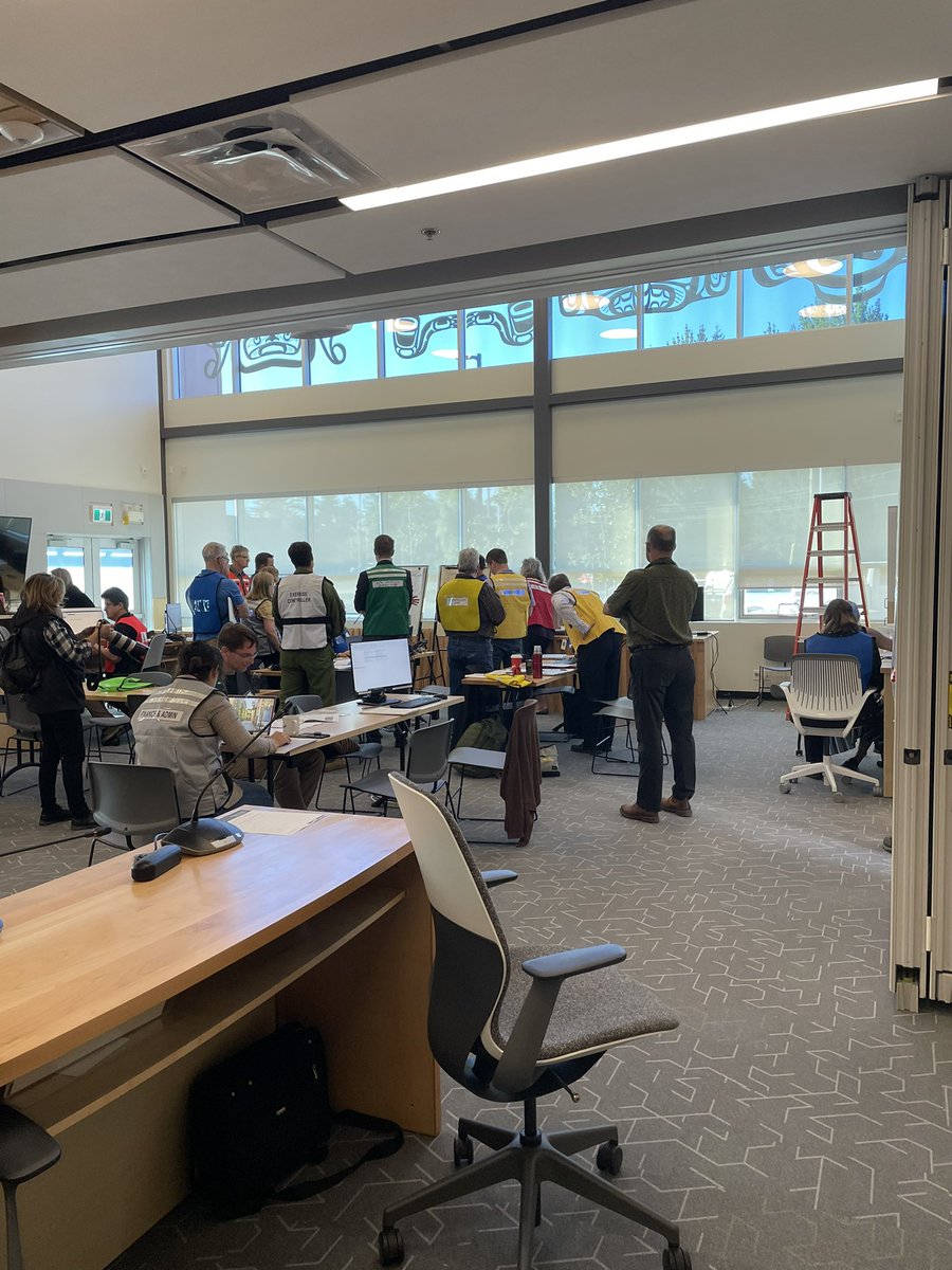 As part of exercise #fracturefifth the Emergency Operation Centre Director gathers his team. @CalianGroup has been working to support this exercise and it is great to see it coming together