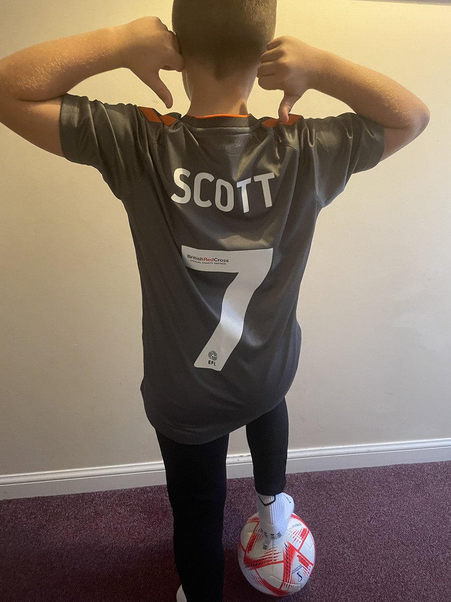 lee millard (@wingnut17) on Twitter photo Nephews 11th birthday buzzing with his new shirt <a href="/AlexScott_7/">Alex Scott</a> @Bristolian86 <a href="/BristolCity/">Bristol City FC</a> Nephews 11th birthday buzzing with his new shirt <a href="/AlexScott_7/">Alex Scott</a> @Bristolian86 <a href="/BristolCity/">Bristol City FC</a>