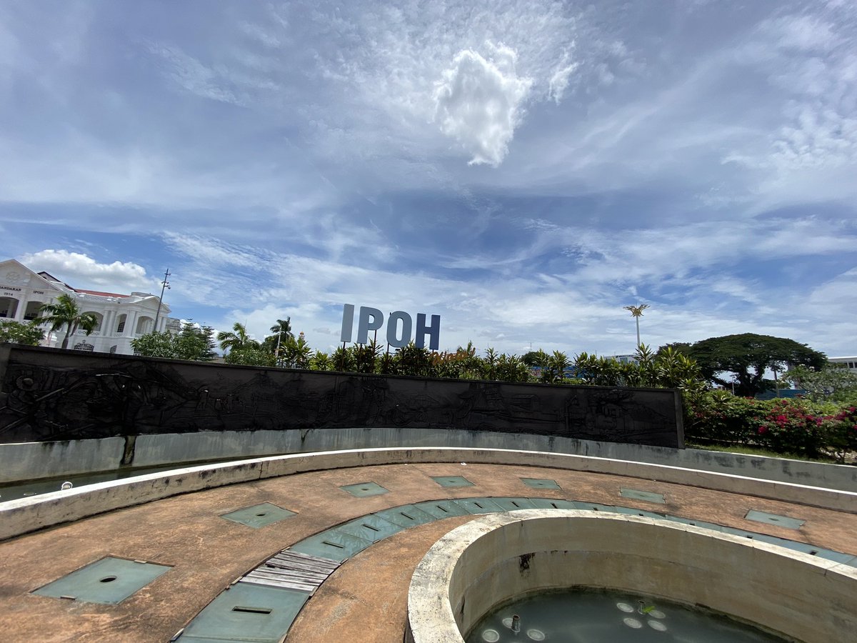neyharica's tweet photo. Sightseeing: Ipho Railway station. The first Ipoh station was constructed in 1894. This station serves generally towards the Ipoh city area with passengers comes from many parts of the city. #IphoRailwayStation #IndiaMalaysiaYouthExchange #AudaciousDreamFoundation #GUSD https://t.co/hd7k9P0Q83