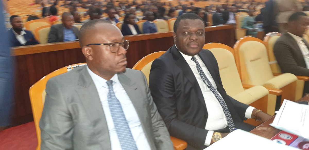 Session budgétaire de Septembre 2022

Observations et Adoption du projet de calendrier parlementaire :  
Le Capable Premier Vice-Président de ACR, l'Honorable Auguy KALONJI a pris part activement à cette plénière. @AssembleeN_RDC. @AcrRdc01