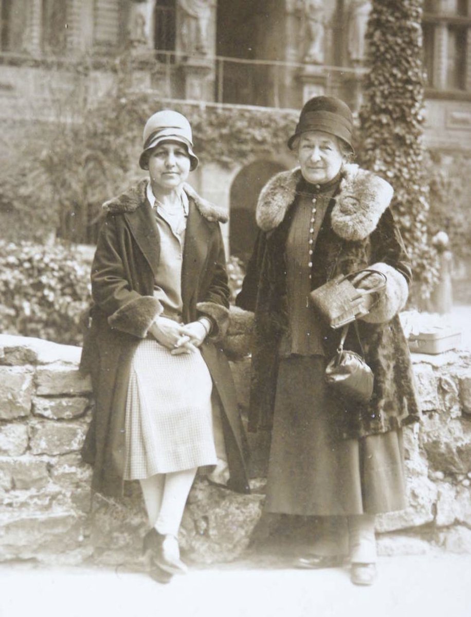 kiratcheemaa's tweet photo. Princess Catherine Duleep Singh with her life Partner Lina Schäfer 🏳️‍🌈. Her works of saving jewish People, stood up for women rights were never been reflective to the Punjabi Sikh Community. Her legacy will always be respected among Punjabi Sikh LGBTQ+ people. #queersikh https://t.co/Os7BA84vXm