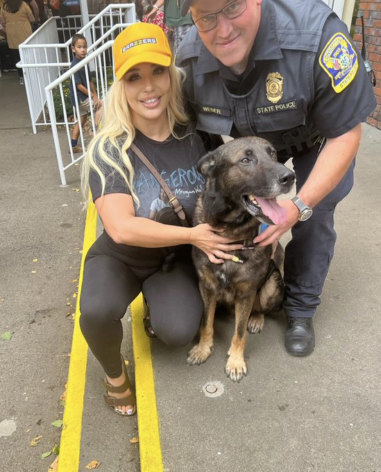 Me: I love your dog!  Him: I love your hat!   #BackTheBlue https://t.co/GiHDKisXny<a href="/tag/backtheblue"class="tags">#BackTheBlue</a>