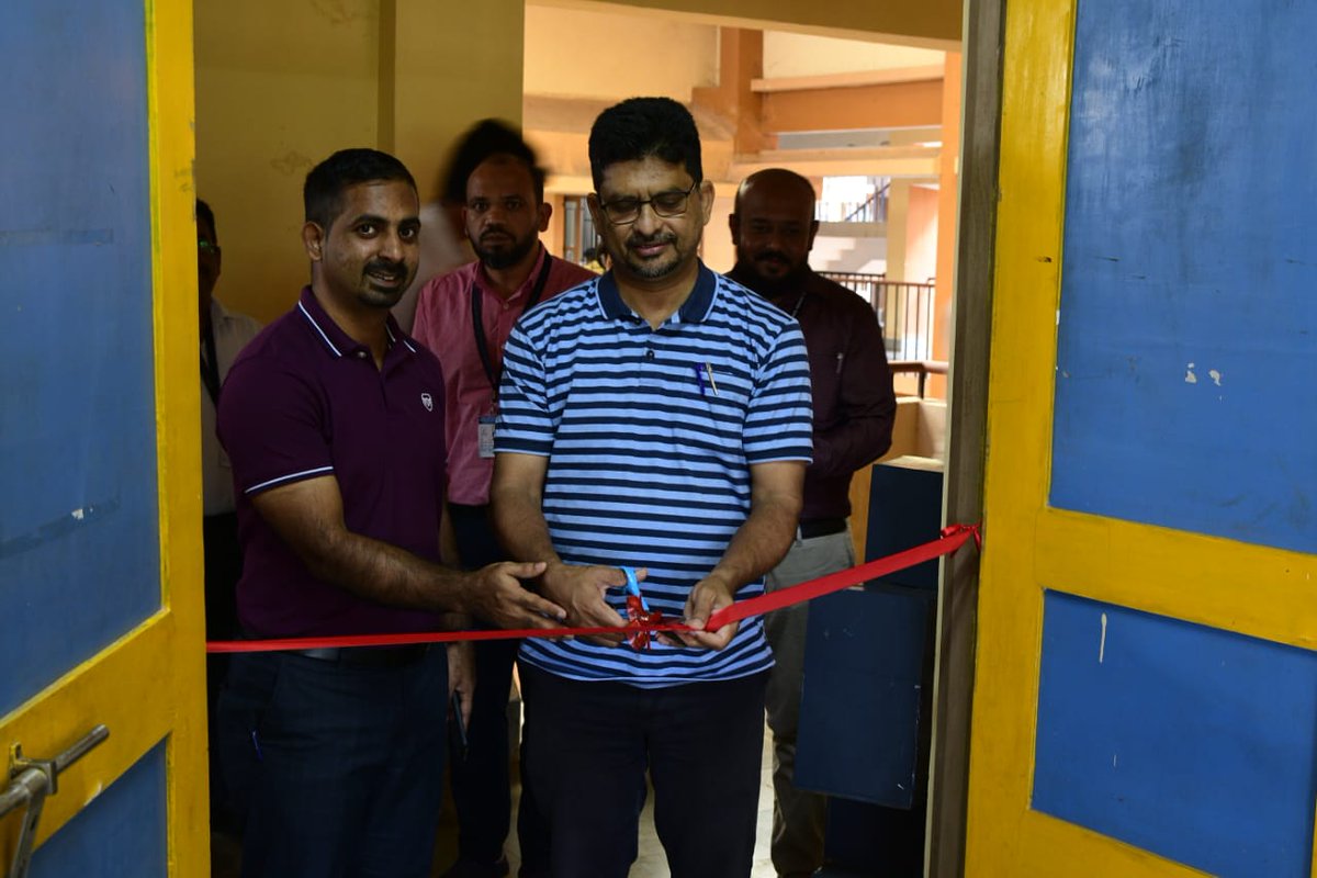 AitdGoa's tweet photo. ROBOCLUB at Angel Institute of technology and Design has installed Executive Council members for 2022 - 2023. The club has also inaugurated a workspace for building and testing of Robots for the club members.
.
.
.
#aitdgoa #robots #robogoa #roboclub #aitdgoa https://t.co/BoqtSTkmkt