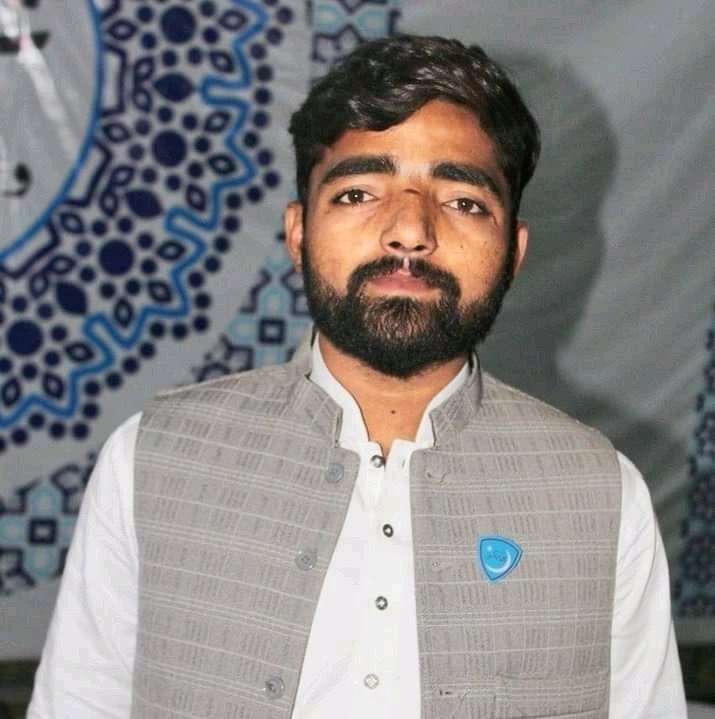 ShakeelAhmed626's tweet photo. شہید تم سے یہ کہہ رہے ہیں 
لہو ہمارا بھلا نا دینا۔۔
 #75YearsOfJamiat https://t.co/Yx84nq1RqM