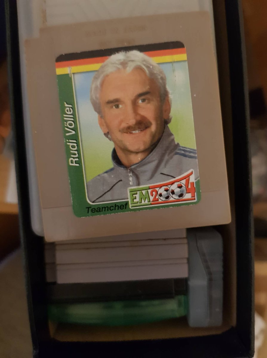 SNESTesterAlex's tweet photo. Da stöbert man ein bisschen in seinen Kisten und wundert sich über das Rudi Völler EM 2004 Spiel für Game Boy :D
#Gameboy #RudiVöller #EM2004 #RETROGAMING https://t.co/ggMHmMEGOM