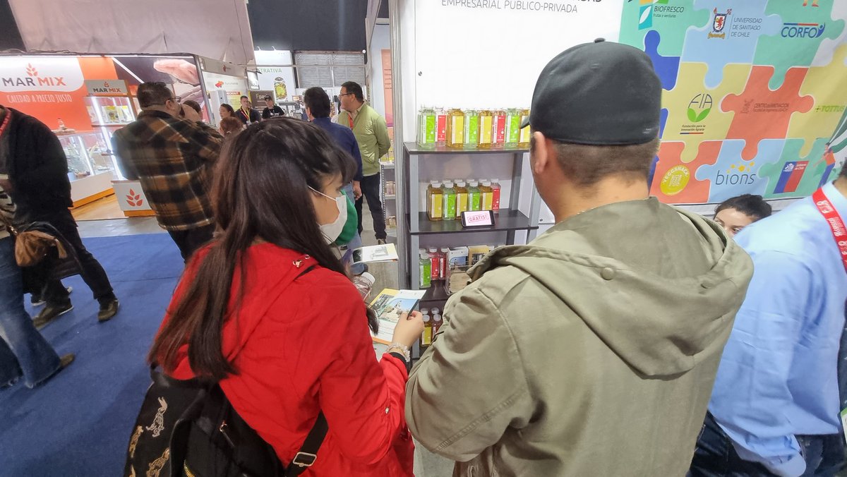 centrousach's tweet photo. Estamos junto a @biofresco en la feria alimentaria #foodandservice . Cuéntanos acerca tus innovaciones para la Industria y conectemos capacidades.

Stand E-182

#centrodeinnovacionusach #usach #innovacion https://t.co/54hanjIkB0
