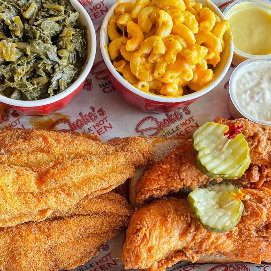 shakeschicken's tweet photo. Did you know that Big Shake's offers catering services? Bring the hottest chicken in town to your next event- your guests will love it. 😉🔥🍗

#BigShakesHotChicken  #ChefBigShake #BigShake #BigShakesFamilyMeals #ChefShake  #TennesseeFoodies #TennesseeEats #FranklinTN #ColumbiaTN https://t.co/ljhFoygoLq