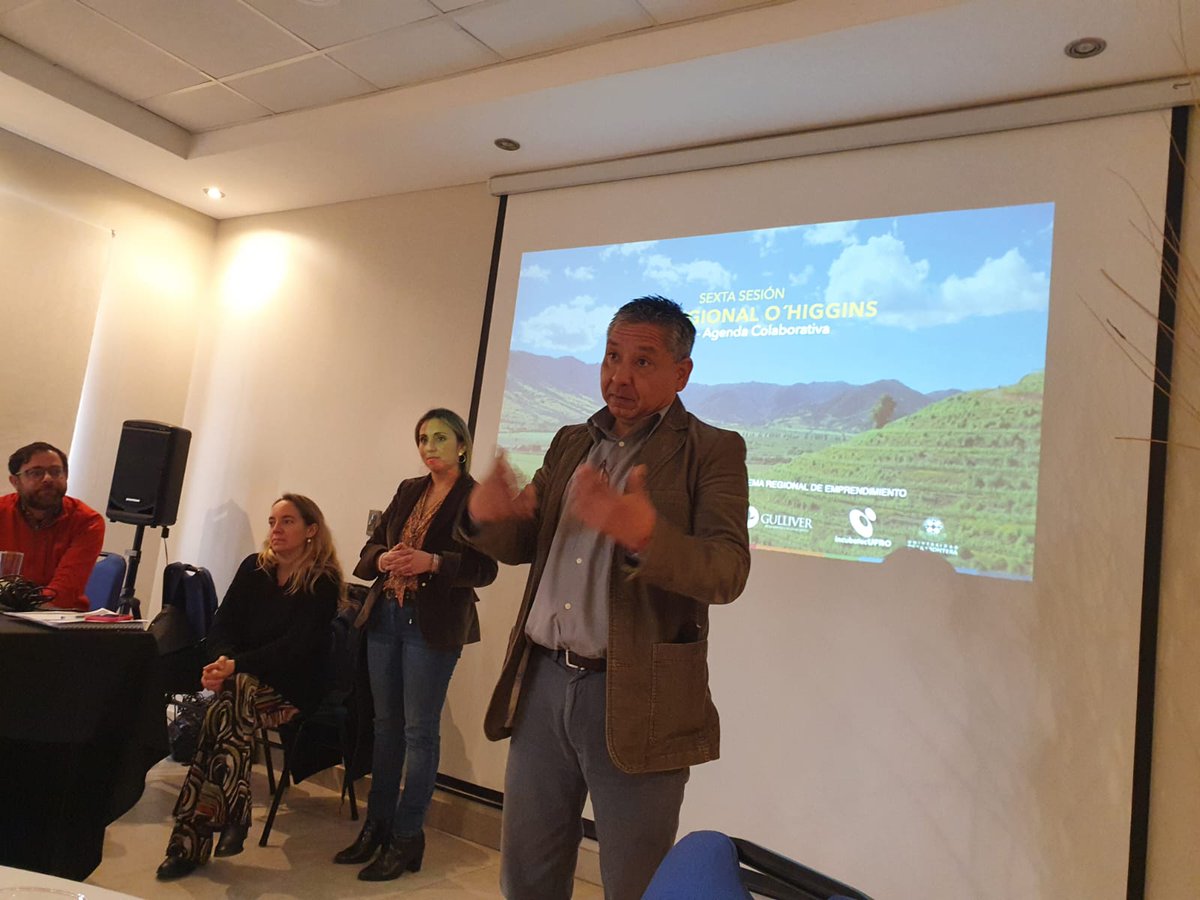 ust_red's tweet photo. Seguimos armando #REDarquía📣
Hoy Red Mentores UST estuvo en la sexta reunión de trabajo de la mesa regional de O'Higgins, colaborando junto a otros actores  del #ecosistema para acelerar el talento #emprendedor regional💪
#RedMentoresUST "Tú puedes emprender, juntos podemos" https://t.co/qFIGoLoVLi