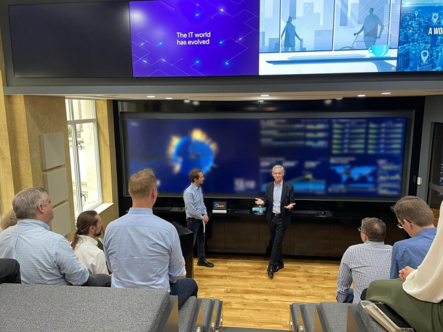 zerosport7's tweet photo. .@Akamai CEO and co-founder @TomLeightonAKAM met with our team in the UK and across EMEA to thank them for the incredible work powering and protecting life online. #LifeWithAkamai https://t.co/i1yRiWAn70 https://t.co/gyGFzr1ucv
