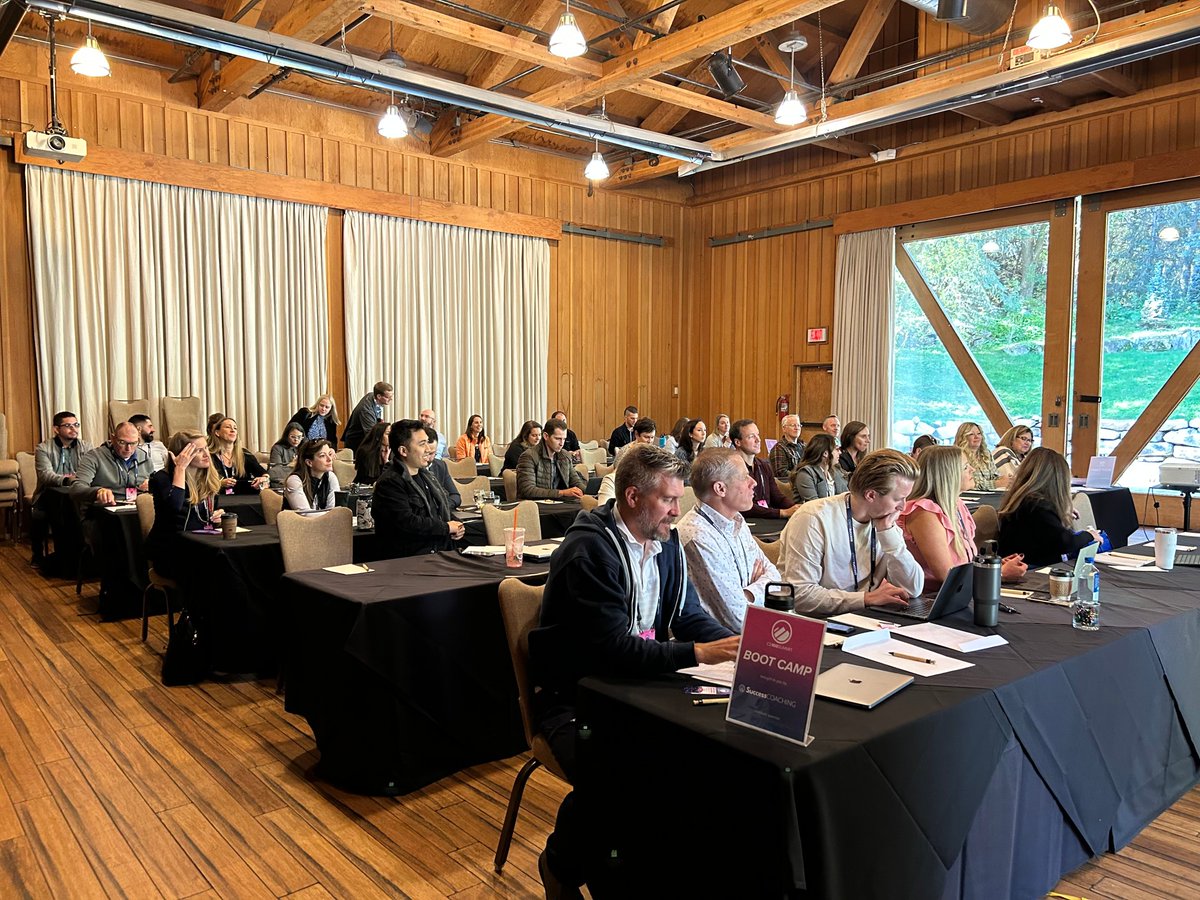 clientsuccess's tweet photo. Kicking off CS100 with the 1st Bootcamp of the day! Aaron Thompson with SuccessCoaching speaking to a packed house. #CS100 #CS100Summit #CS100Summit2022 #CustomerSuccess https://t.co/ezb5IDvwFV