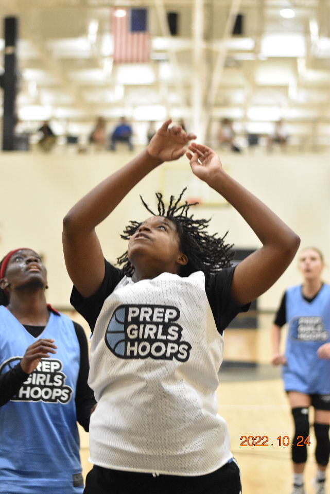 I LOVE watching ERIN play <a href="/HouDreamElite/">Houston Dream</a> because I know she WILL NOT BE OUTWORKED !!!! She's up next <a href="/PGHTop250/">Prep Girls Hoops Top 250</a> #PGHTexasTop250 <a href="/PGHTexas/">Prep Girls Hoops Texas</a> <a href="/ErinLove_2023/">Erin Love</a> see how I did that lol
