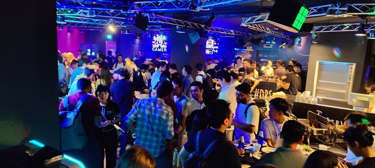 ArjunKalsy's tweet image. Had an amazing time interacting with builders and the @hashed_official and @TryPlotX team !