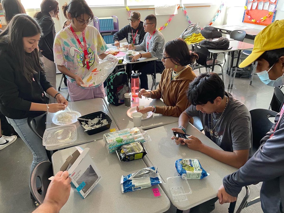 EAST_ECHS's tweet photo. Chef’s kiss to Ms. Hall’s Cooking Club! What’s for lunch? RICE BALLS 🧑‍🍳 @HISDChoice @stephsquare @NirmolLim @GPonceHS https://t.co/RS1zj1upoD