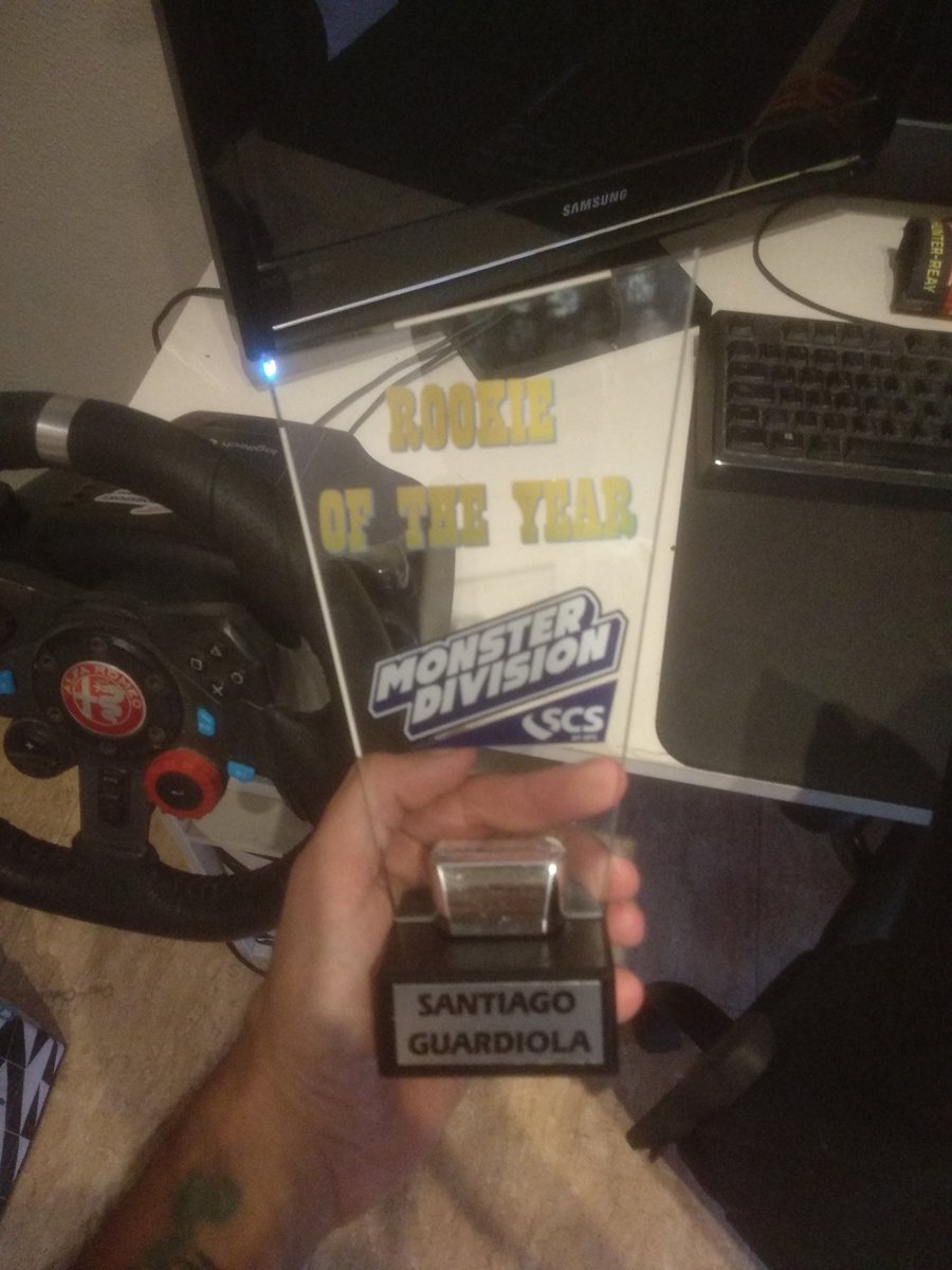 Ya en casita el trofeo de la <a href="/DriversparadeCb/">Drivers Parade Club</a> . Después de uno de mis mejores campeonatos creo que no puedo estar más contento