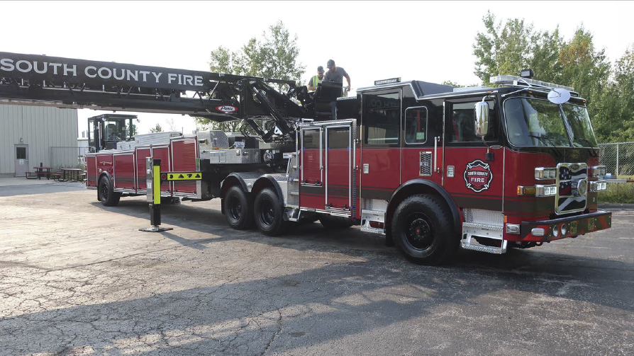 HughesfireHFE's tweet photo. ✨𝕊𝕟𝕖𝕒𝕜 ℙ𝕖𝕖𝕜✨
#TillerTuesday Thank you #SouthCountyFire (WA) for making the trip to Pierce for the final inspection of their new TDA!!
Stay tuned for more photos!
#FireFightersChoosPierce #PerformLikeNoOther #Tiller #ArrowXT #SouthSnohomish #WashingtonFireFighters https://t.co/ZmAhF3SqOR