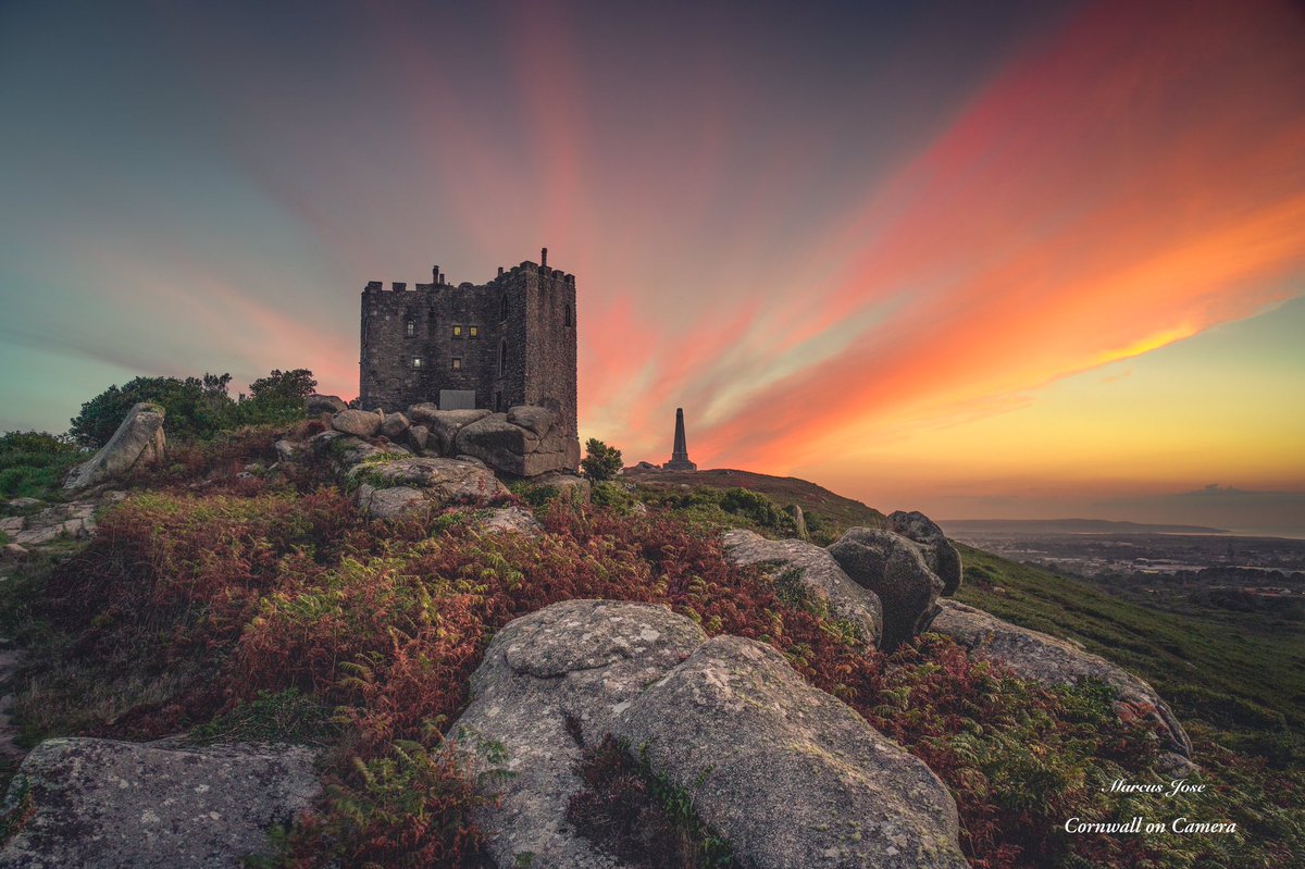We do get some stunning sunset skies over Carn Brea, lucky I live close by!!
#cornwall #carnbrea #sunset #photography #photooftheday