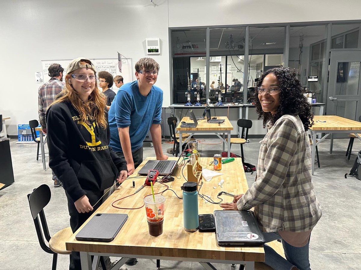 CampusThompson's tweet photo. Wow!!! The Manufacturing &amp; Design students made batteries today. Get energized with learning at TCC!!! https://t.co/IvjCLlGTeQ
