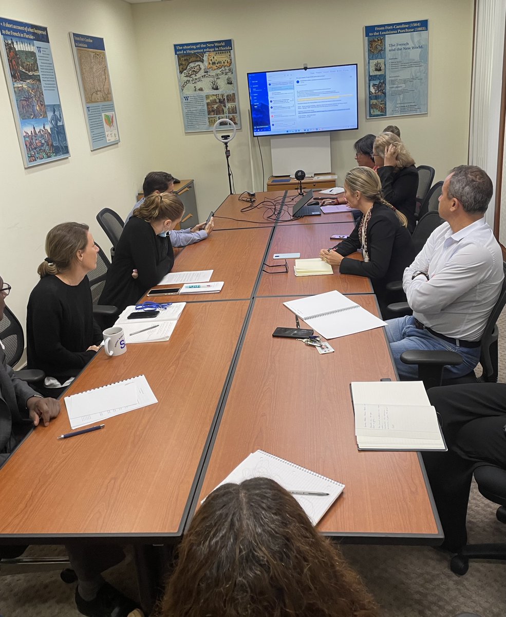FranceinMiami's tweet photo. #HurricaneIan 👉Tte l'équipe de @FranceinMiami est mobilisée pour répondre aux #urgences de nos compatriotes:
🟢suivi de la trajectoire prévue pour l'ouragan
🟢organisation de la réponse téléphonique
🟢relai des consignes des autorités 🇺🇸
🟢comm en 🇫🇷  à toute la communauté 🇫🇷. https://t.co/vAgqWQkPhK