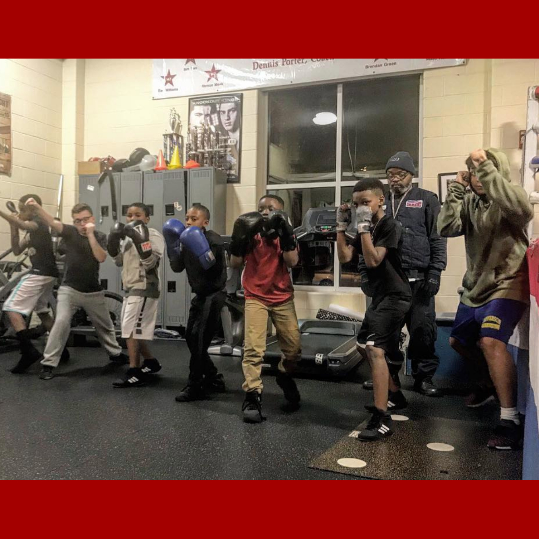 ALXBoxingClub's tweet photo. #tb to when Coach Dennis taught these boys proper technique. 

#alxboxingclub #alexandriaboxingclub #boxing #boxingtraining https://t.co/n1c5RTZUmI