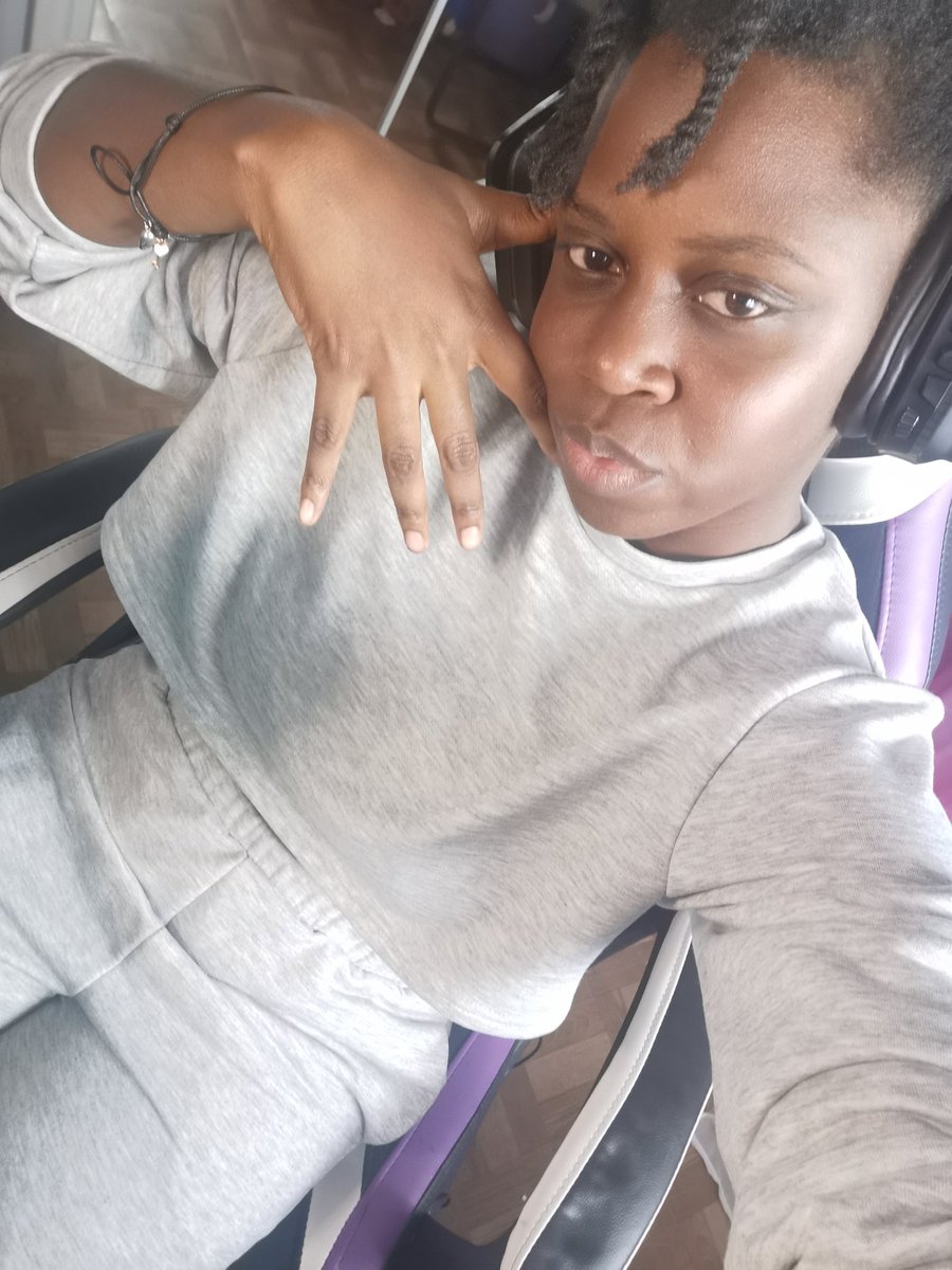 lumaacosplays's tweet image. Now Live Playing BGs with @Batchi and @obohobo503 for a bit ❤️

Pretty Cool if you ask me 🥰

See you soon ✨