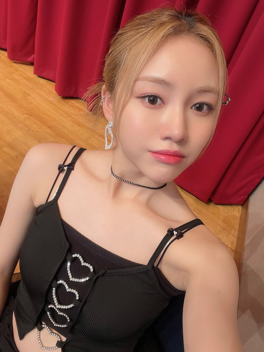 RocketPunchBRA's tweet photo. 📲 24.09.22|Atualização da Dahyun no WV.

"Já tem um tempo desde que fizemos um mini fanmeeting com o ketchy🎶
Foi muito divertido ver vocês, apesar do pequeno tempo!
Obrigada pela manhã🥰 
Você deve estar com fome, vamos comer!"

#DAHYUN #다현 #PunchVERSE
#RocketPunch #로켓펀치 https://t.co/z0oVWyBbfM