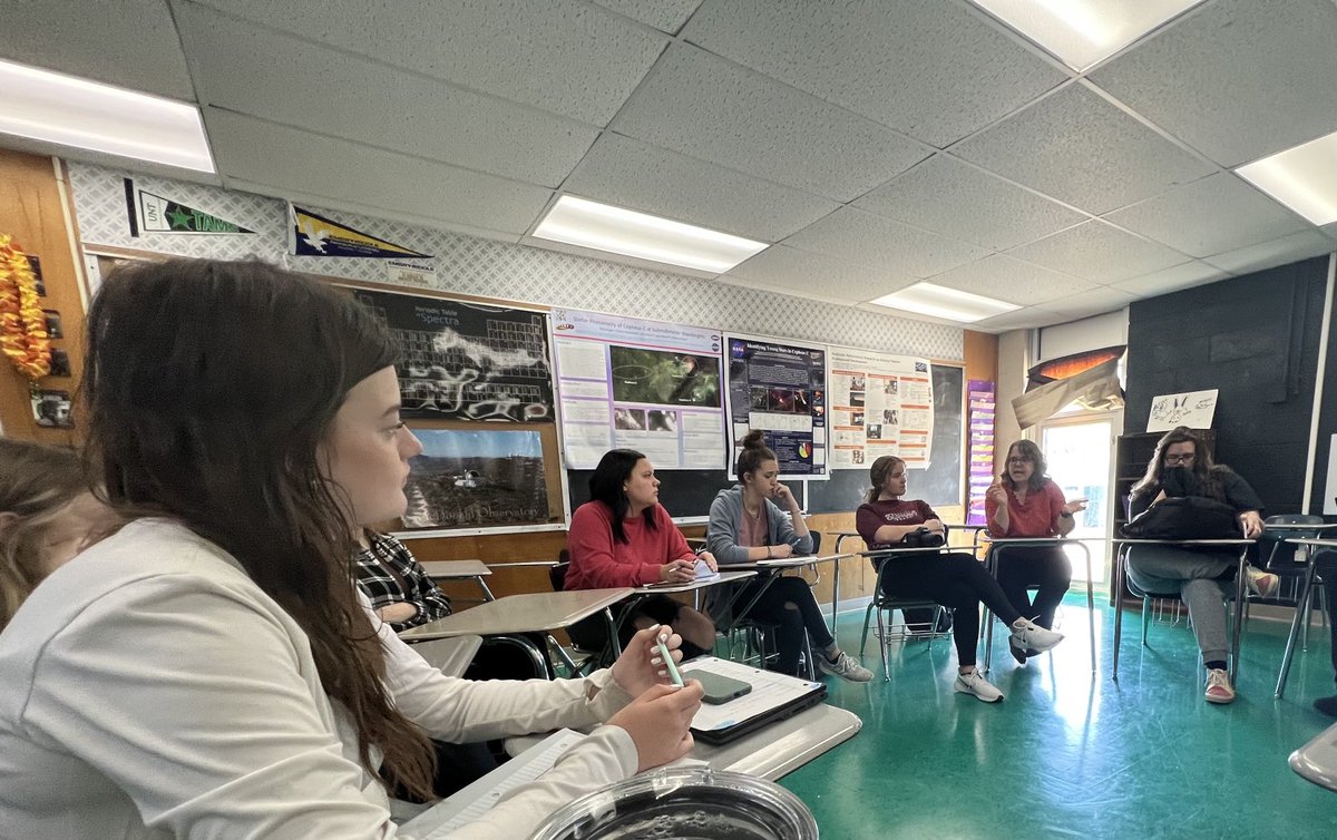 okstalnaker's tweet photo. Dr. Henson-Ramsey of Tusculum University talks with the scientific research students at North Greene High School ⁦@GreeneCoSch⁩ ⁦@Tusculum_Univ⁩ https://t.co/nUsuTPojvb