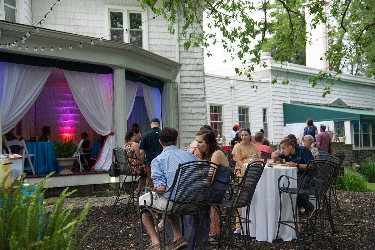 PartyPlusEvents's tweet image. Event Tip: When planning or hosting an event, go outside the box in using the venue's space!

Venue: Overhills Mansion
Furniture Rental: AFR
Lantern Rental: Party Plus Tents &amp;amp; Events
Lighting/Draping/Design: Baltimore's Premier Event Solutions
