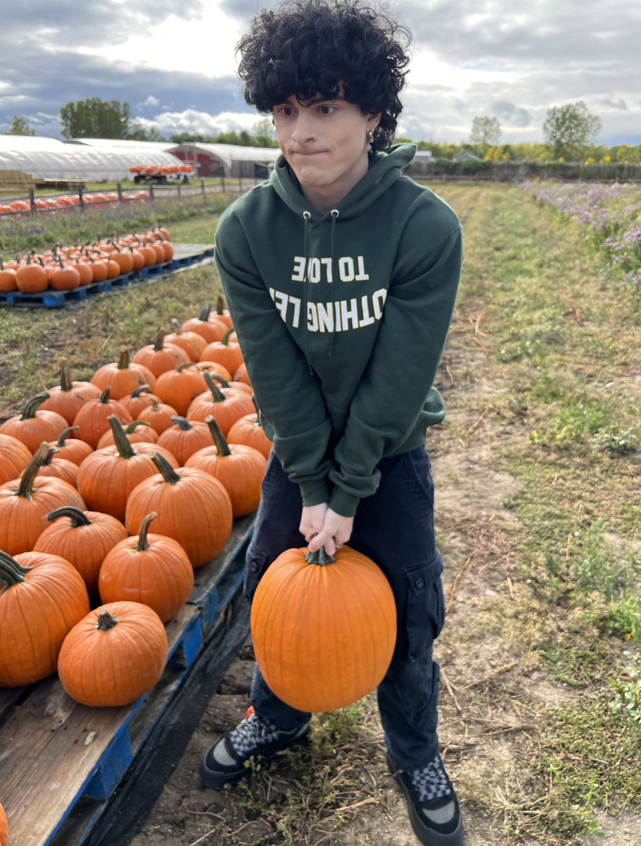 birlap_'s tweet photo. It’s for my pumpkin spice latte https://t.co/FXFq4bCVF3