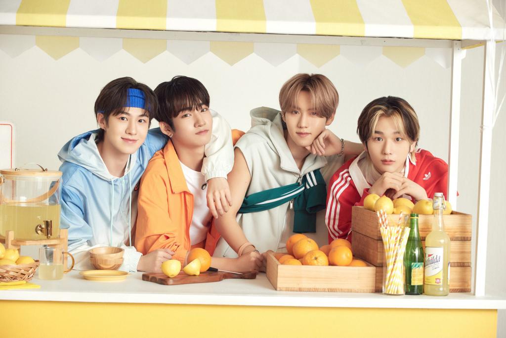 ARFORJEFF's tweet photo. 📷|27092022
جيف و الماكني لاين من جلسة تصوير ' 𝑳𝒆𝒎𝒐𝒏? 𝑳𝒆𝒎𝒐𝒏𝒂𝒅𝒆?!🍋' الخاصة باليونيفرس

#EPEX #이펙스 #JEFF #제프 https://t.co/CKe3gKyEGK