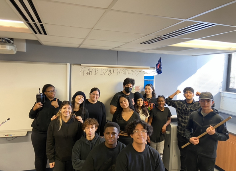 When your whole advisory is twinning! #peaceloveandpositivity #leydenpride #homecomingweek