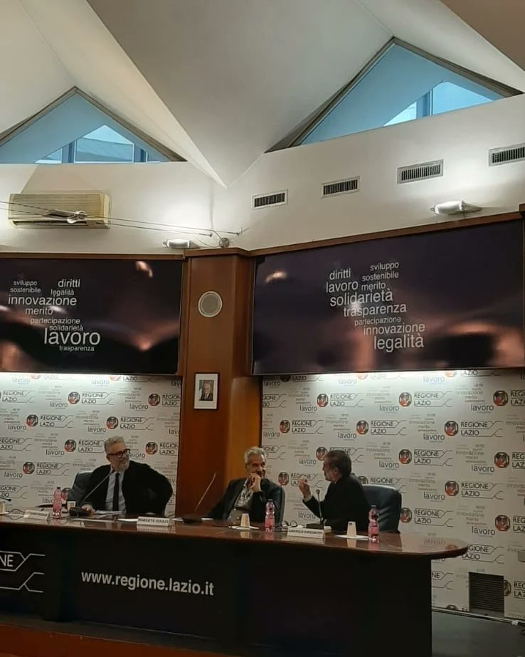 AlessioDAmato_'s tweet photo. Un incontro basato sulla prevenzione, per abbattere le barriere.

Questo pomeriggio sono intervenuto al convegno “La vaccinazione: strumento di tutela per i pazienti fragili” organizzato da #PlanHealth nella Sala Tevere della @RegioneLazio.

👉 https://t.co/tQKr7j65MG https://t.co/KHWqIDqEFs