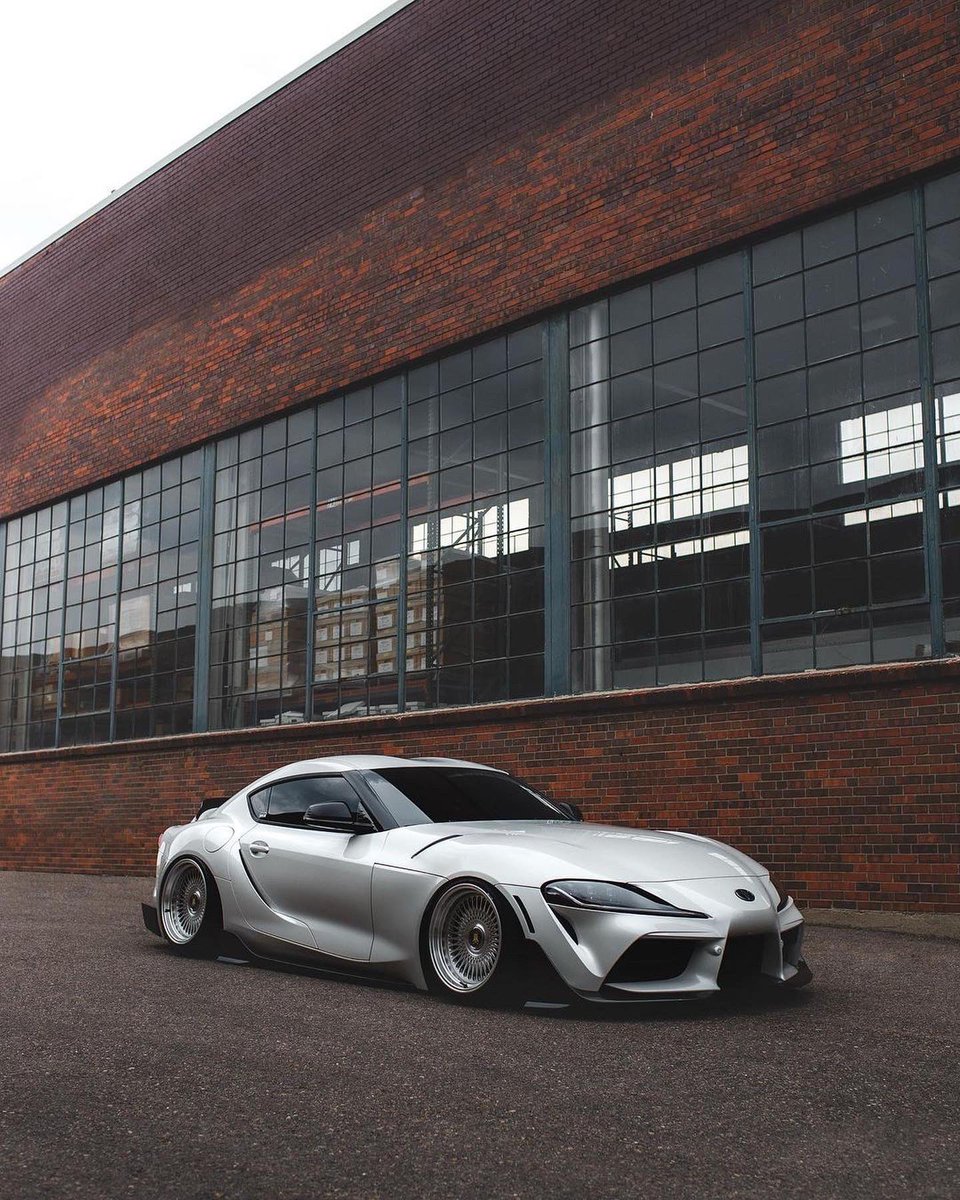 dailydriversinc's tweet photo. Calendar material https://t.co/jMPYJfVcX6