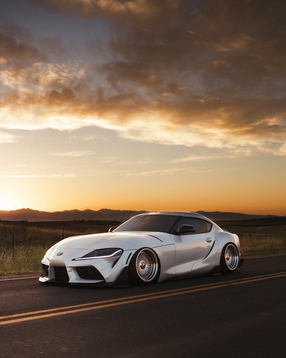dailydriversinc's tweet photo. Calendar material https://t.co/jMPYJfVcX6