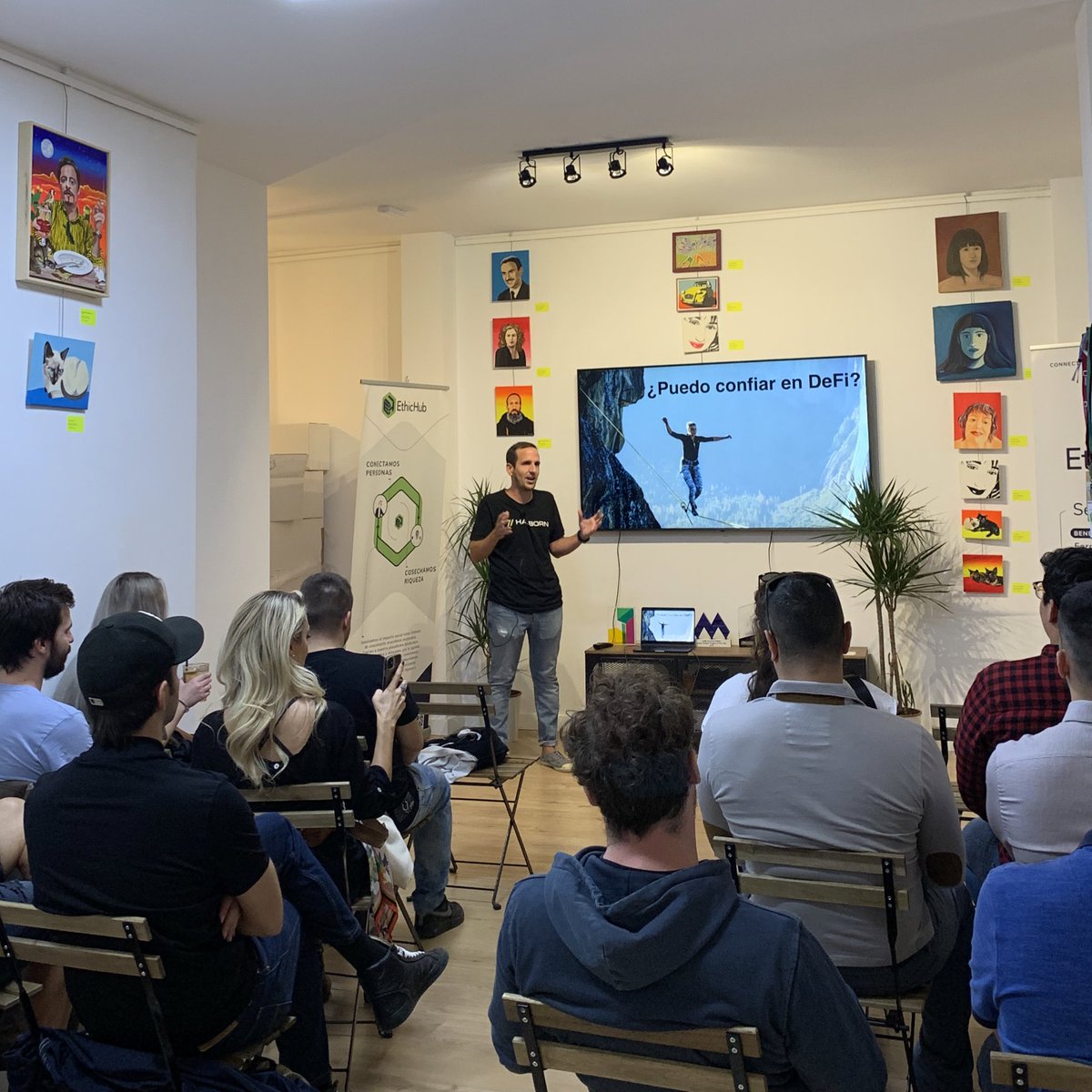 HalbornSecurity's tweet photo. 🚨 LIVE - ‘Can I Trust #DeFi?’ talk by our VP of Security @urruts at @EthicHub’s Crypto Cafe ☕️ in Madrid, Spain 🇪🇸 https://t.co/4qqLJPG1vb