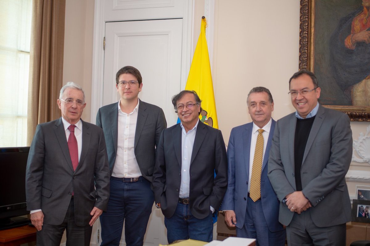 Gustavo Petro tweet media