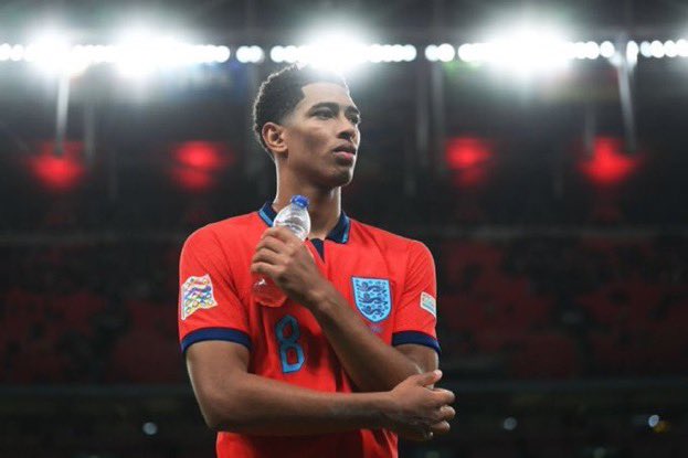 RealMadirdTR's tweet photo. Jude Bellingham, Real Madrid'de forma giymek için Premier League takımlarını reddetmeye hazırlanıyor. (Sky Sports) https://t.co/XoHsuvgfSY