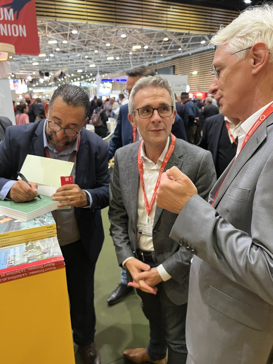 Azzédine TAÏBI (@azzedinetaibi) on Twitter photo Au Congrès de l’Union sociale de l’habitat à #Lyon pour dédicacer le bel ouvrage «Les cités-jardins du XXI ème siècle» à la Présidente de l’USH <a href="/emmacosse/">Emmanuelle Cosse</a>, au Ministre du logement <a href="/OlivierKlein93/">Olivier Klein</a>, aux Présidents de <a href="/SSDhabitat/">Seine-Saint-Denis habitat</a> <a href="/mat_monot/">Mathieu Monot</a> et de <a href="/seinesaintdenis/">Département de Seine-Saint-Denis</a> <a href="/StephanTroussel/">Stéphane Troussel</a> Au Congrès de l’Union sociale de l’habitat à #Lyon pour dédicacer le bel ouvrage «Les cités-jardins du XXI ème siècle» à la Présidente de l’USH <a href="/emmacosse/">Emmanuelle Cosse</a>, au Ministre du logement <a href="/OlivierKlein93/">Olivier Klein</a>, aux Présidents de <a href="/SSDhabitat/">Seine-Saint-Denis habitat</a> <a href="/mat_monot/">Mathieu Monot</a> et de <a href="/seinesaintdenis/">Département de Seine-Saint-Denis</a> <a href="/StephanTroussel/">Stéphane Troussel</a>