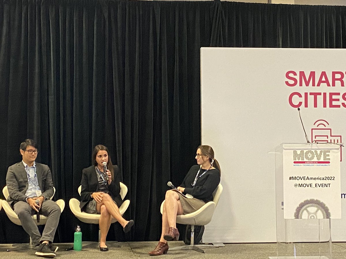 RobSpillar's tweet photo. Kate Harrington @Movability leads national conversation on pub-private collaboration @move_event #moveamerica2022 https://t.co/DEATsOp3zm