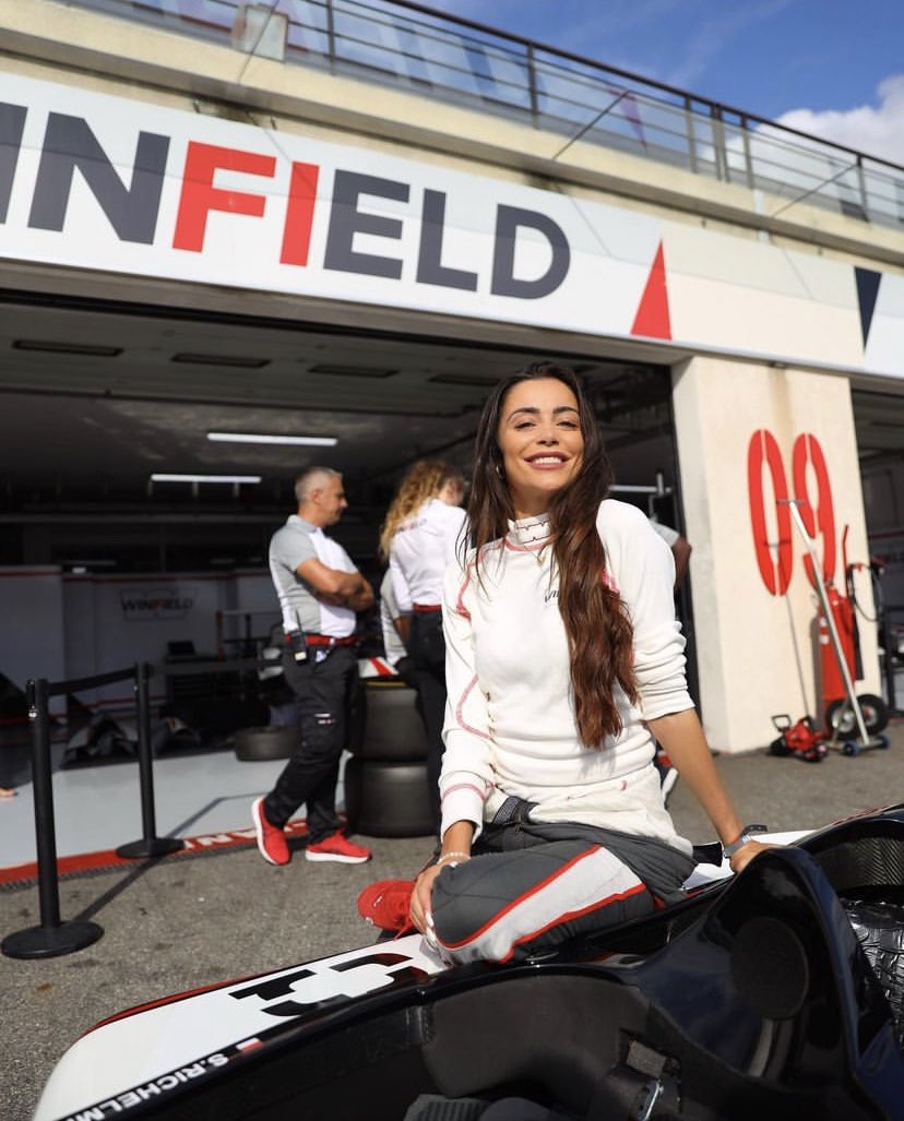 fairyschumi's tweet photo. Ria Bish. that’s it. that’s the tweet. https://t.co/qqt6rczhXm