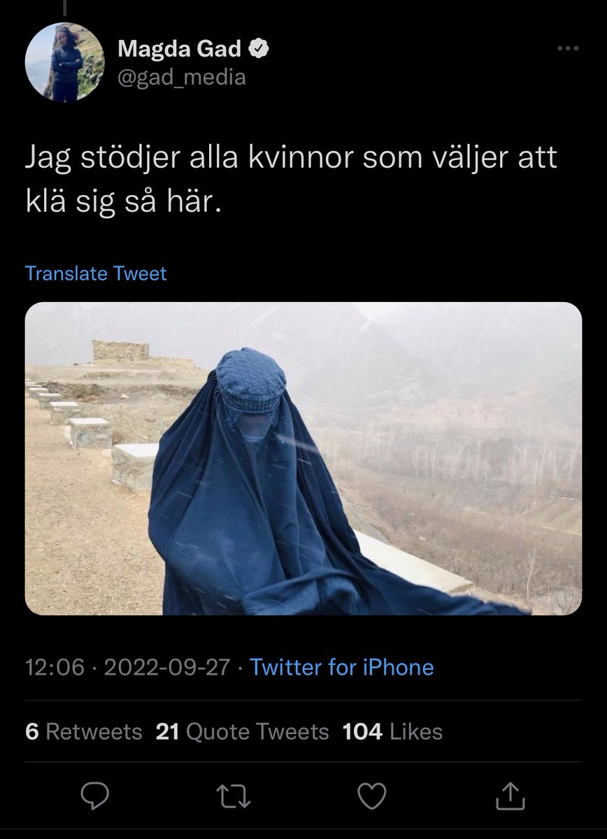 OmarMakram's tweet photo. Mitt i det som pågår i Iran där kvinnor dödas för att de vill frigöra sig från dessa förtryckande instrument, väljer vissa att försvara talibanernas mobila fängelse för kvinnor. Hur har det gått så snett? https://t.co/Ly1l8emACx
