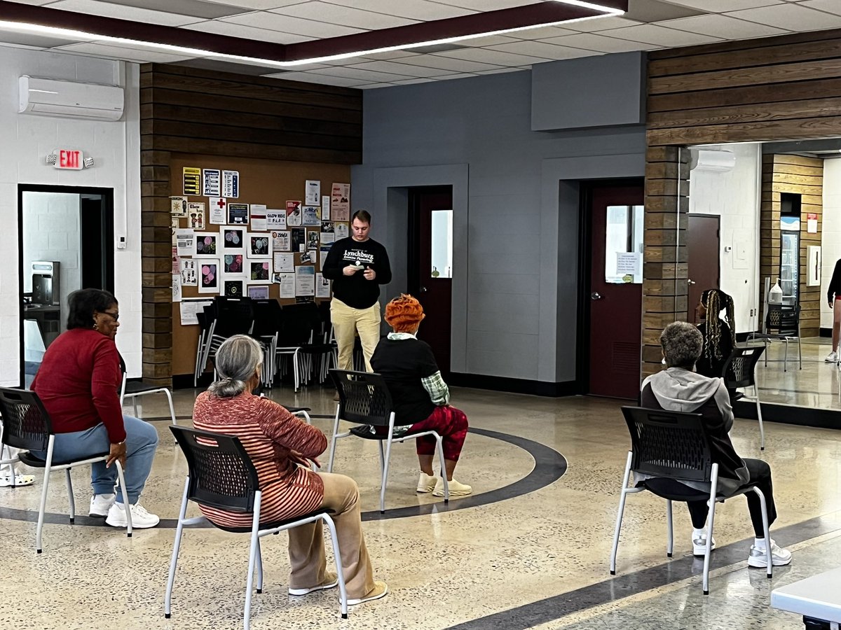HerrickDr's tweet photo. Back at @LynchburgParks #YoderCenter for #ULAAP #OlderAdultChairBasedExerciseClasses :: #EXPH students are awesome! https://t.co/4y5DlQSHNU
