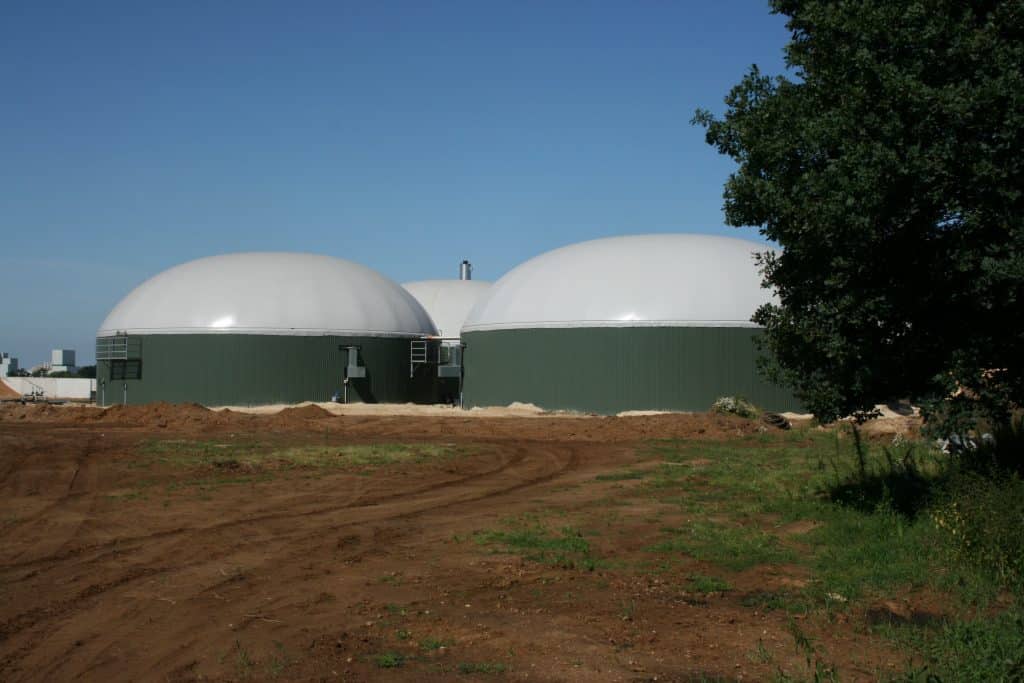 fwfuer's tweet photo. Prüfung einer Biogasanlage für Karlsruhe.
 Auf Drängen der Fraktionsgemeinschaft aus Freien Wähler und FÜR Karlsruhe prüft die Stadt Karlsruhe das Bauen einer Biogasanlage. Karlsruhes Stadtverwaltung stand einer örtlichen Trockenvergärungsanlage bis jet https://t.co/rdci7NjBYp https://t.co/0tEnUIZffr