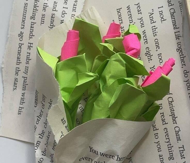 piinkibun's tweet photo. paper flowers https://t.co/zOHQvFLIuI