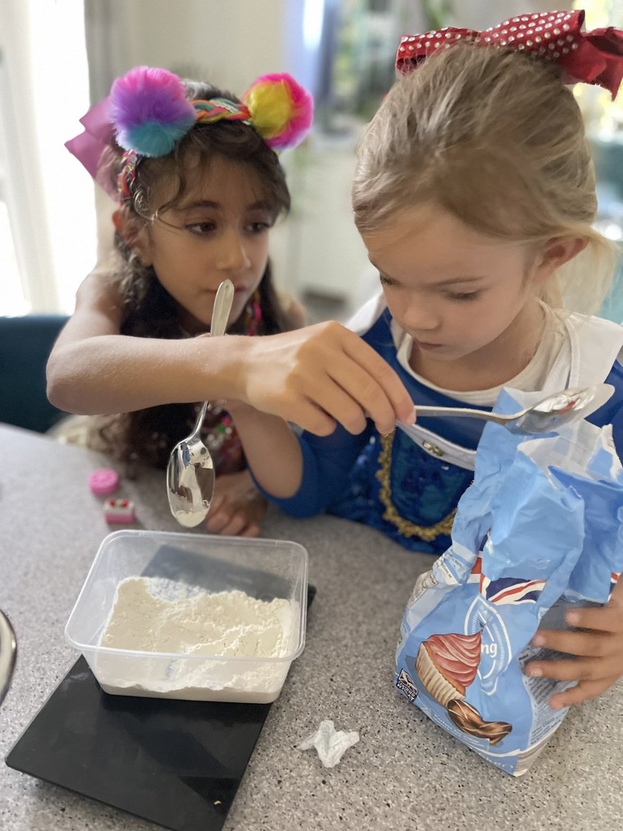 ace_reda's tweet photo. @hillwestprimary Team work Dorothy (Kingfishers) and Hannah (Owls). Math homework done ✅ https://t.co/2okq85s3Yg