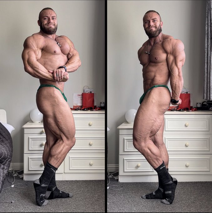 New trunks 🍀 https://t.co/JOwgqbFkkx https://t.co/A9TT8H17Ue<a href="/tag/baremuscle"class="tags"><span>#baremuscle</span></a>